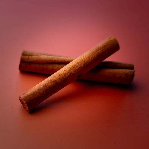 Organic cinnamon sticks used for flavoring Pik natural toothpicks – bold, spicy and long-lasting taste